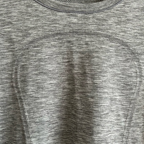 Lululemon Swiftly Long Sleeve Top. Never worn. New condition. - Picture 4 of 4